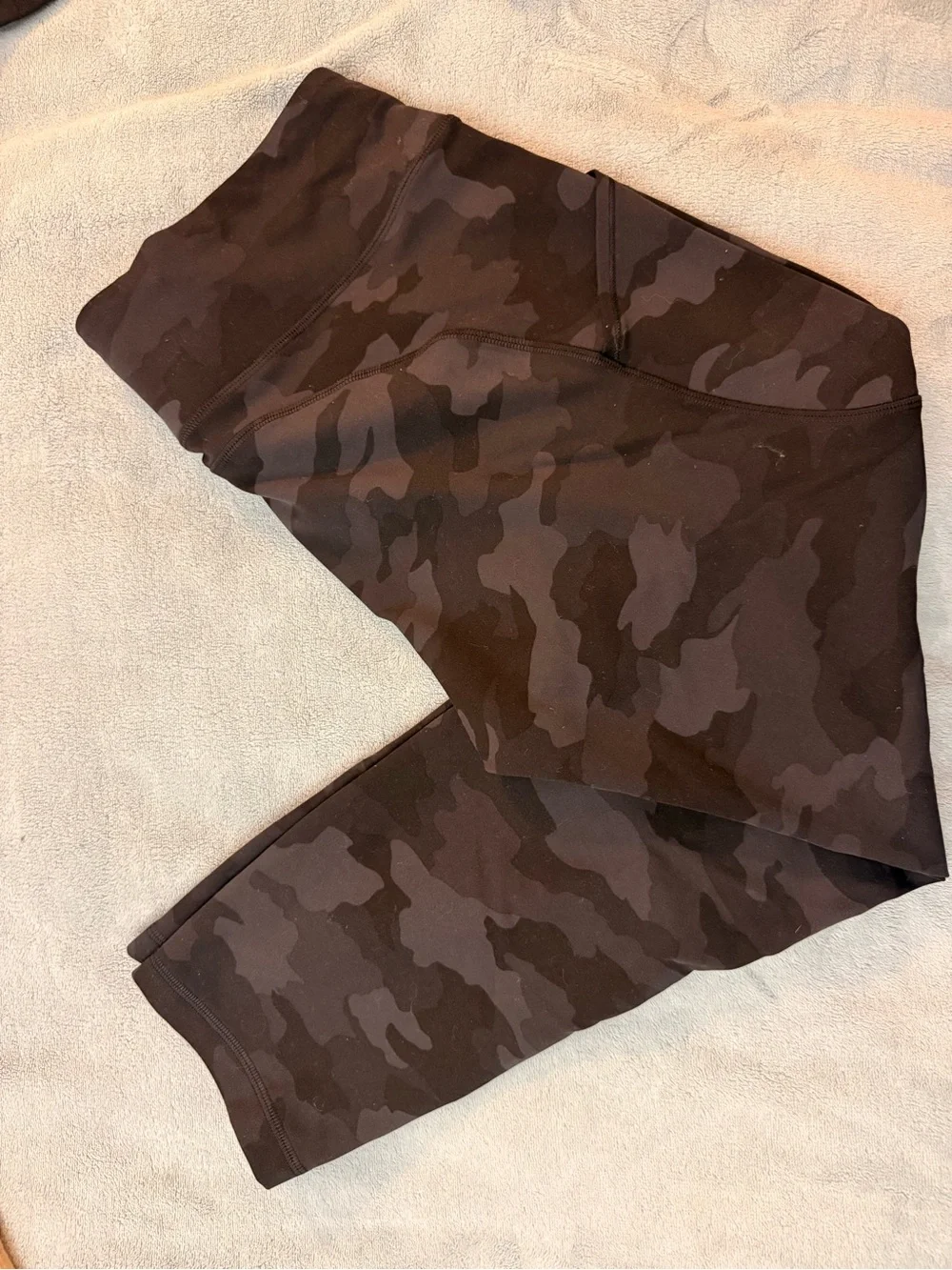 lululemon athletica Girls' Black & Gray Camo Leggings